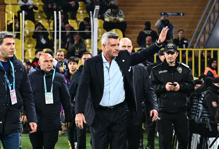 Serbest bırakılan Sadettin Saran, Fenerbahçe kulüp binasına geldi