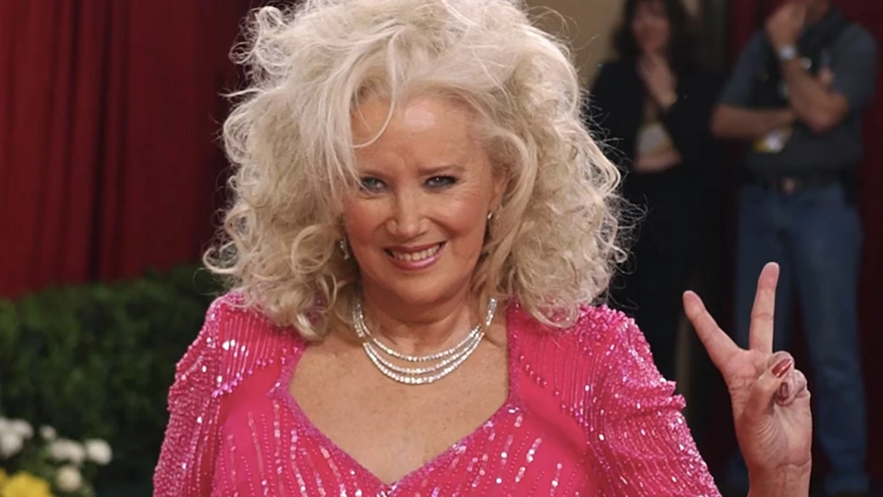 Altın Küre ödüllü ABD'li oyuncu Sally Kirkland hayatını kaybetti