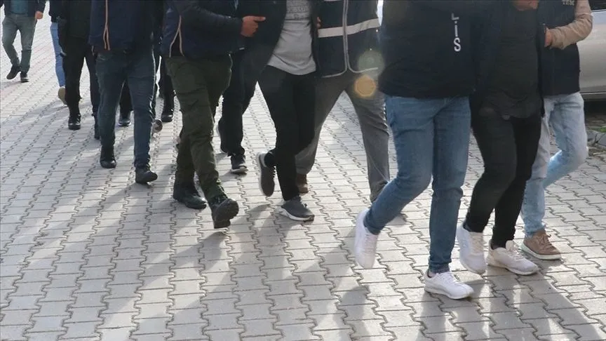 Terör örgütü DEAŞ'a yönelik 35 ildeki operasyonlarda 184 şüpheli yakalandı