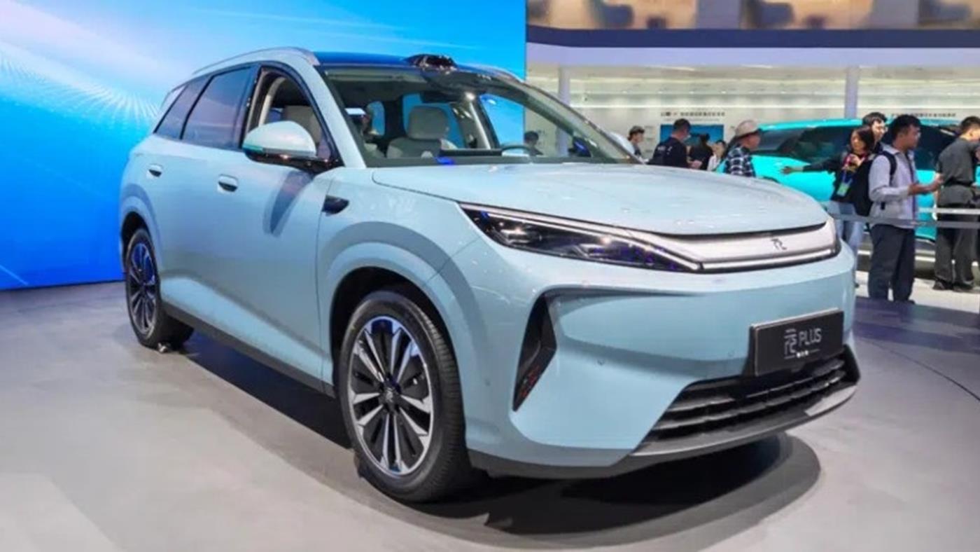 630 km menzil, 9 dakikada şarj: Tamamen yeni BYD Atto 3 sahnede
