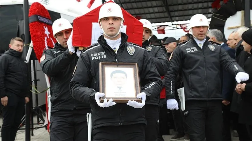 Başkentteki trafik kazasında şehit olan polis memuru Güney son yolculuğuna uğurlandı