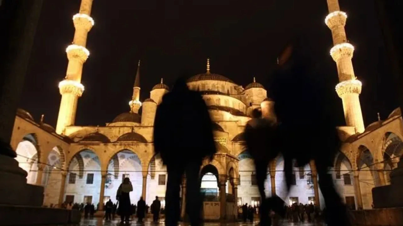 Regaib Kandili Ne Zaman? Üç (3) Aylar Ne Zaman Başlıyor?