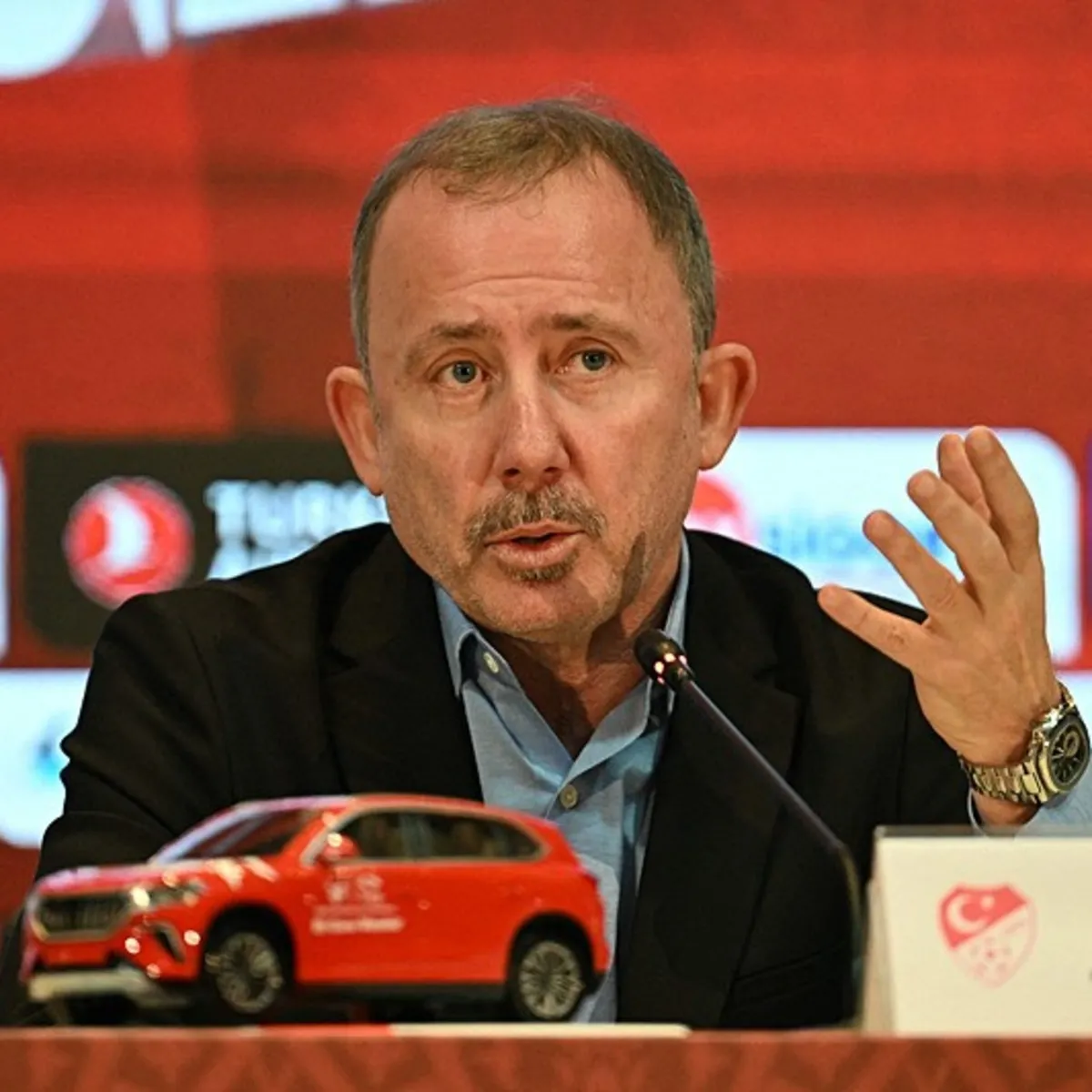 A Milli Takım'da Sergen Yalçın'dan Flaş Açıklama: Berke Özer Gelmek İçin Can Atıyor!