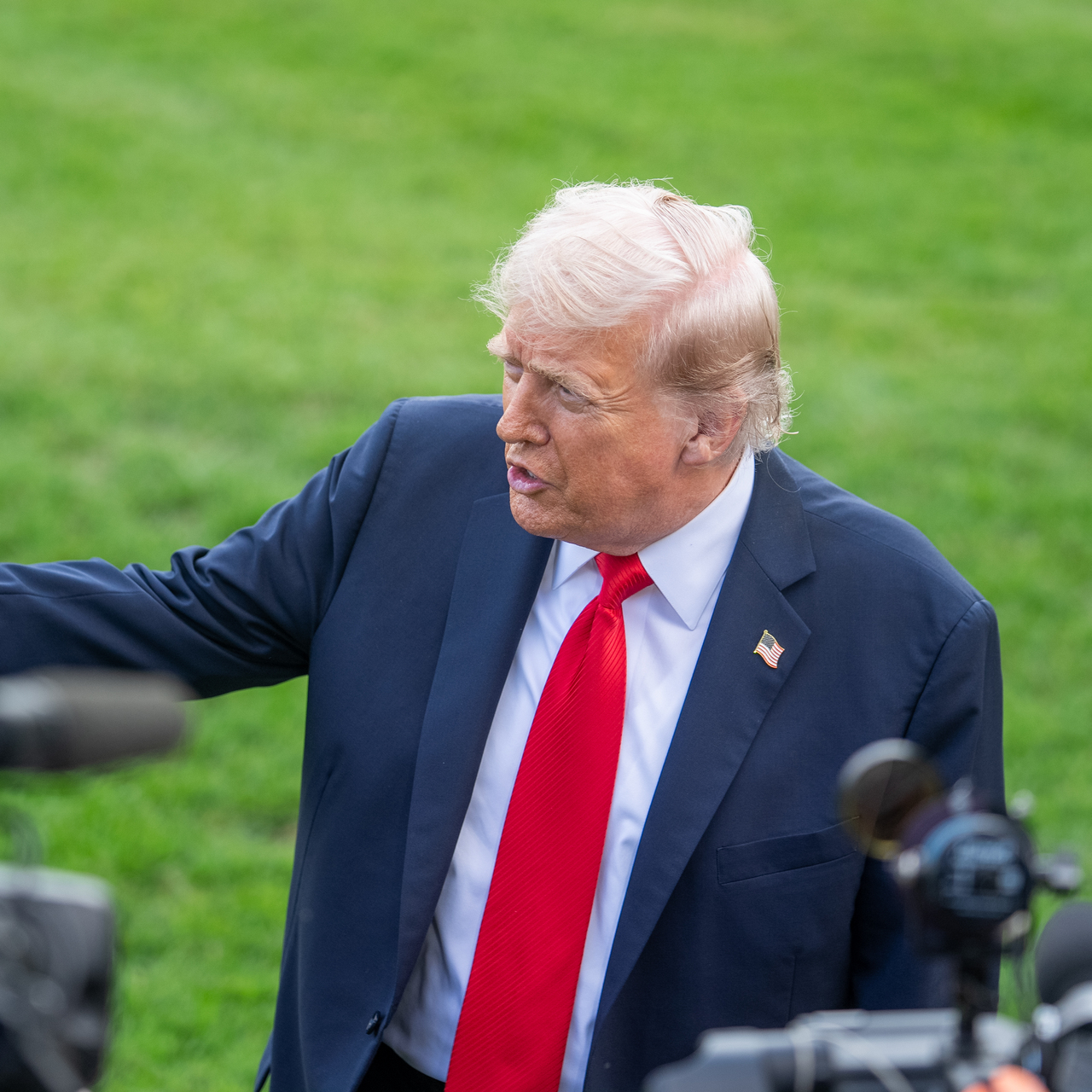 Trump: Çin lideri Xi Jinping'le iki hafta içinde görüşeceğiz
