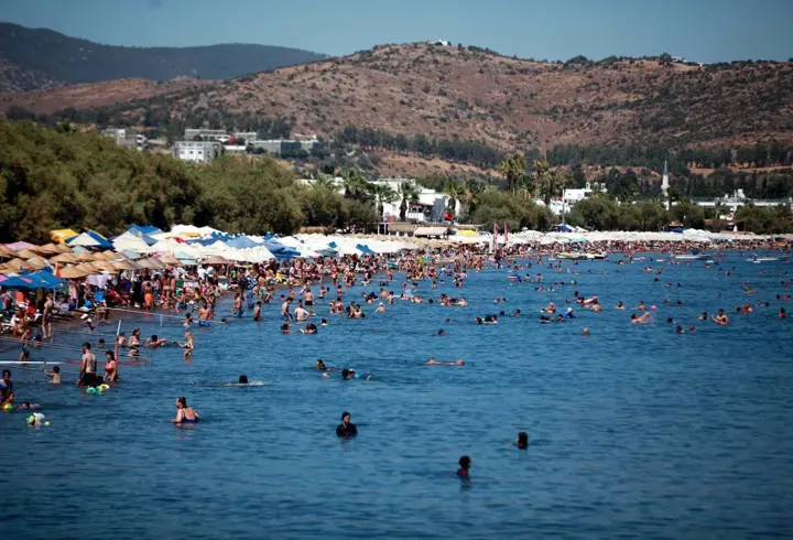 Bodrum'a hava ve deniz yoluyla 5 ayda 299 bin yabancı turist geldi