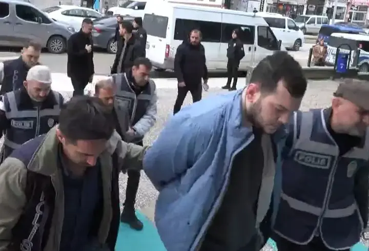 Telefon dolandırıcılarına GSM hattı temin eden şebekeye operasyon: 7 gözaltı