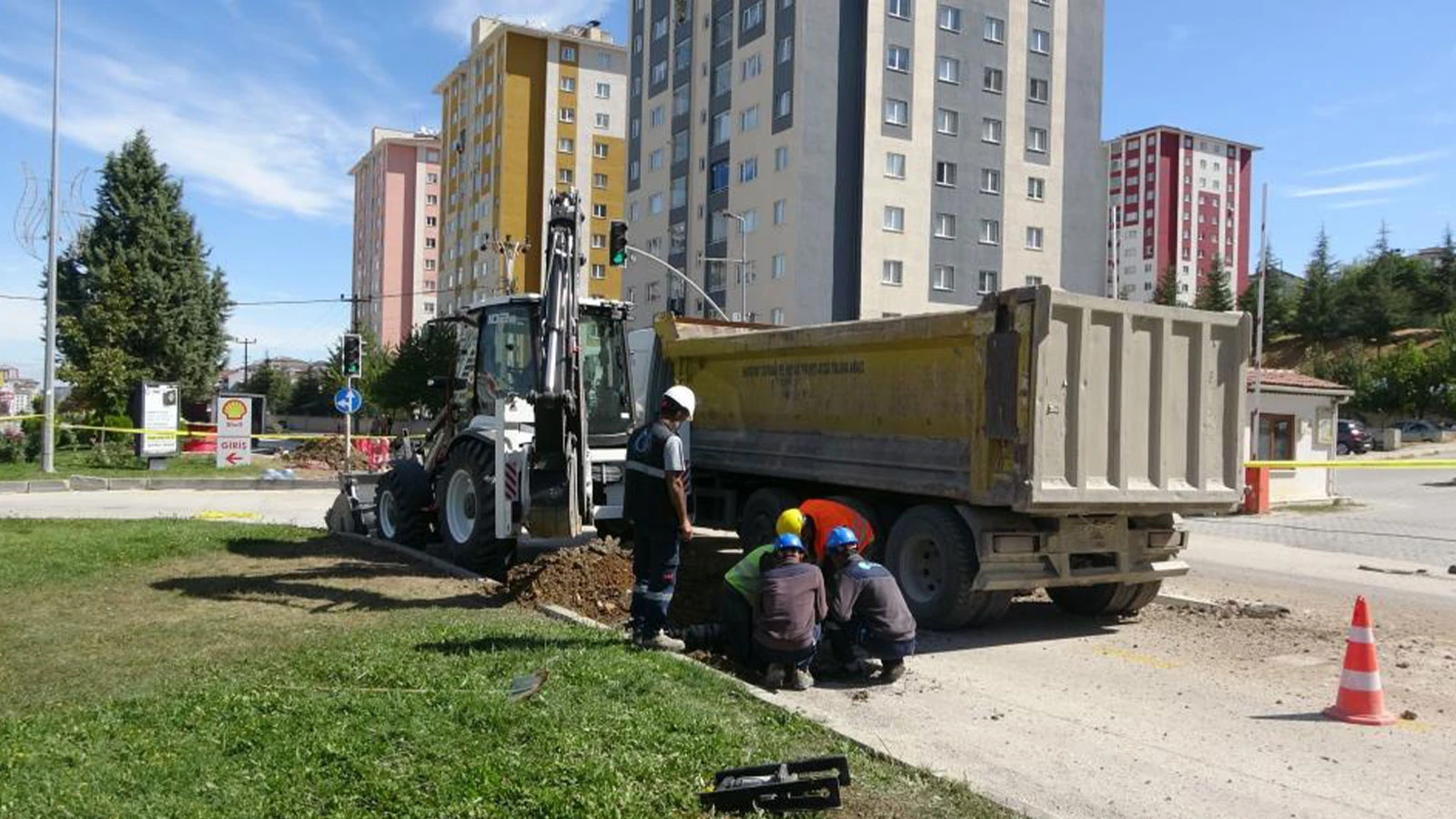 Kazı sırasında panik yaratan patlama