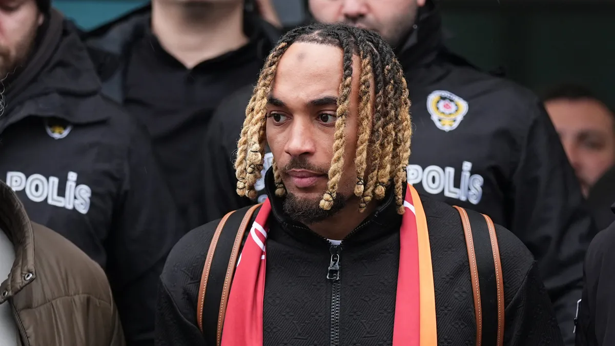 GALATASARAY HABERİ: Sacha Boey transferinde ilginç gerçek! Tam Napoli'ye gidecekken...