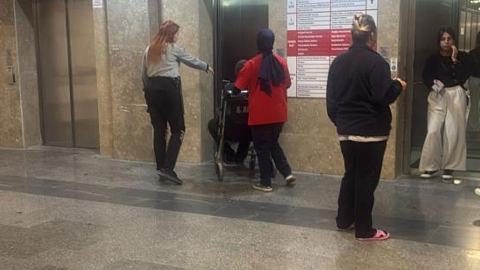 Ankara'da 154 işçi gıda zehirlenmesi şüphesiyle hastaneye kaldırıldı