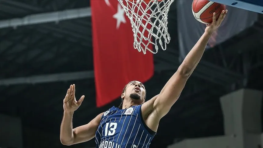 Anadolu Efes, Basketbol Avrupa Ligi'nde yarın Baskonia ile karşılaşacak