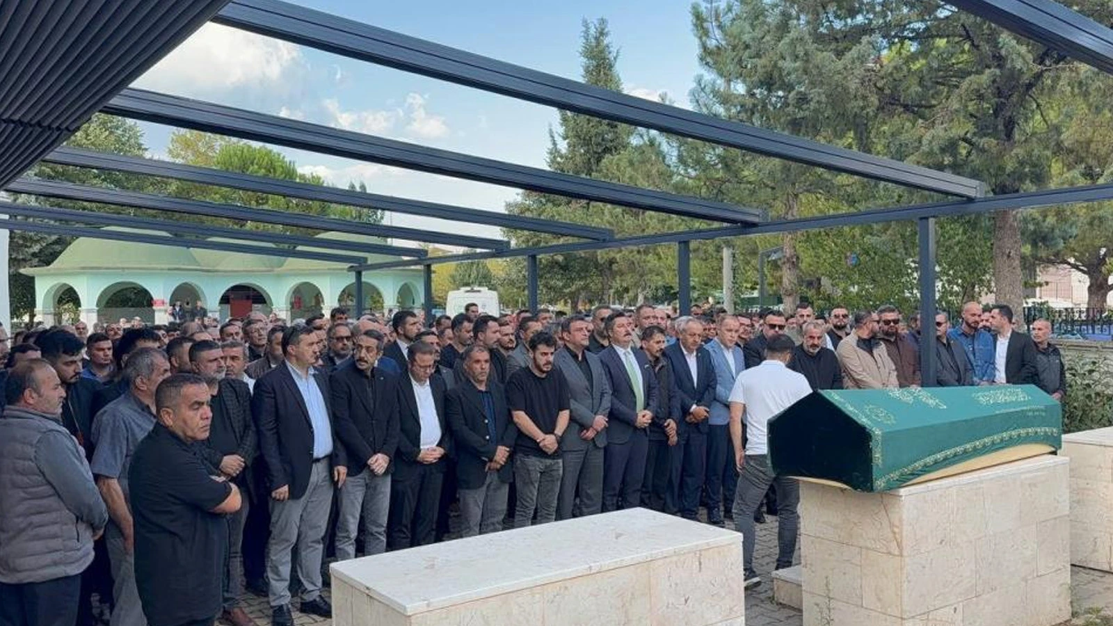 Başından vurulan genç, 6 günlük yaşam mücadelesini kaybetti