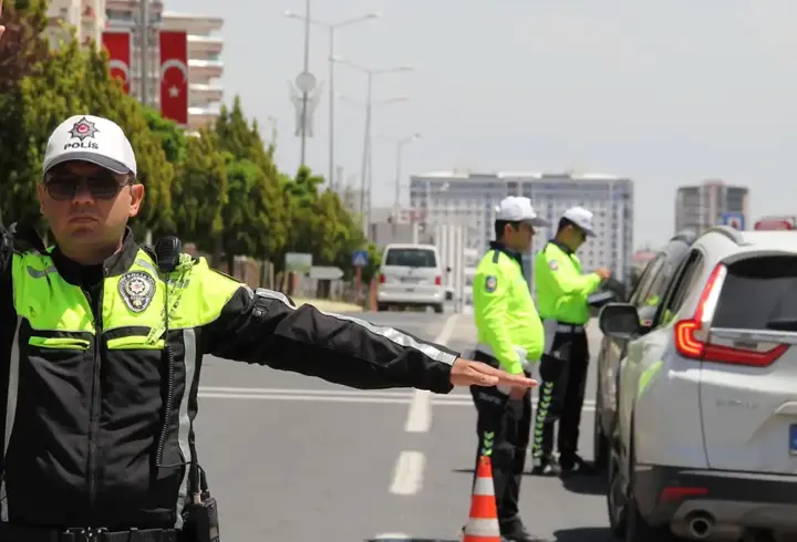 Trafik denetimlerinin Z raporu: 567 bin 397 sürücüye işlem