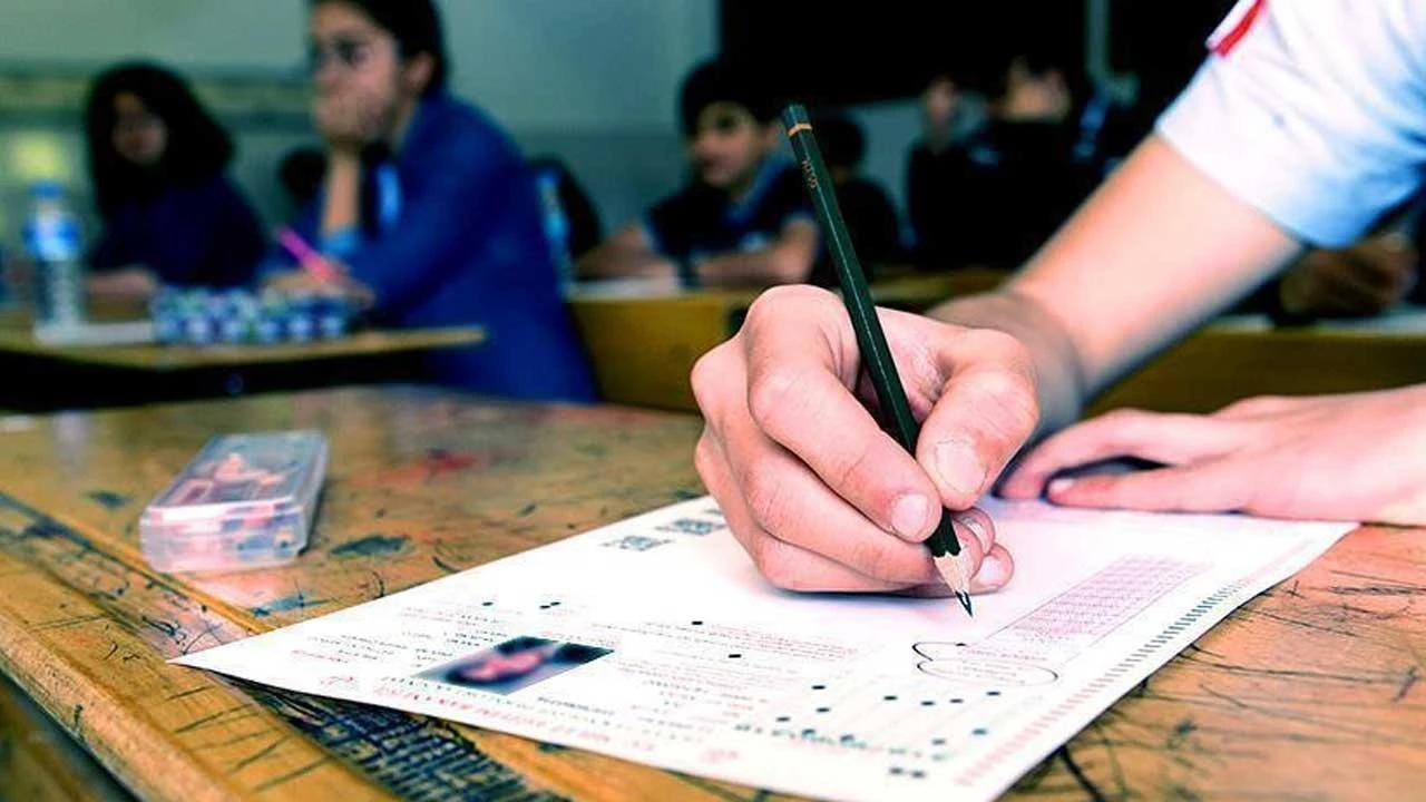 YKS KAÇTA BİTECEK? 2025 YKS TYT kaç dakika sürüyor, kaçta bitiyor?