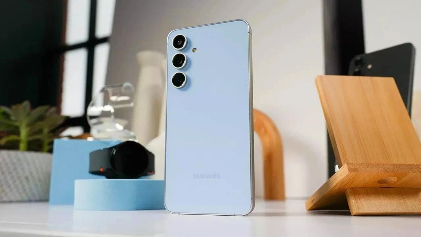 Samsung Galaxy S25 FE'nin fiyatı ve çıkış tarihi belli oldu