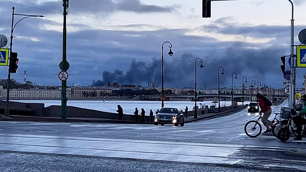 Video. Rusya: İHA Saldırısı Sonrası St Petersburg’da Büyük Yangın Ve Duman