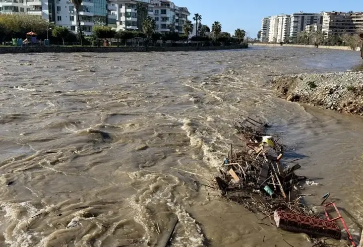 Alanya’da sağanak alarmı: DİM barajı çevresinde tahliyeler yapıldı