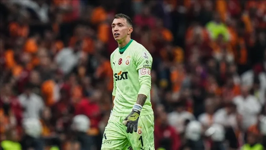 Fernando Muslera, Arjantin kulübü Estudiantes'e transfer oldu