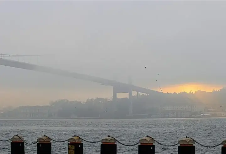 SON DAKİKA! İstanbul Boğazı'nda gemi trafiğine sis engeli