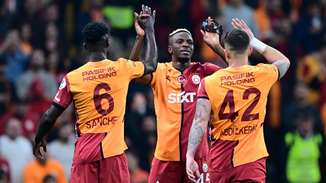 Galatasaray, Antalyaspor'u farklı geçti