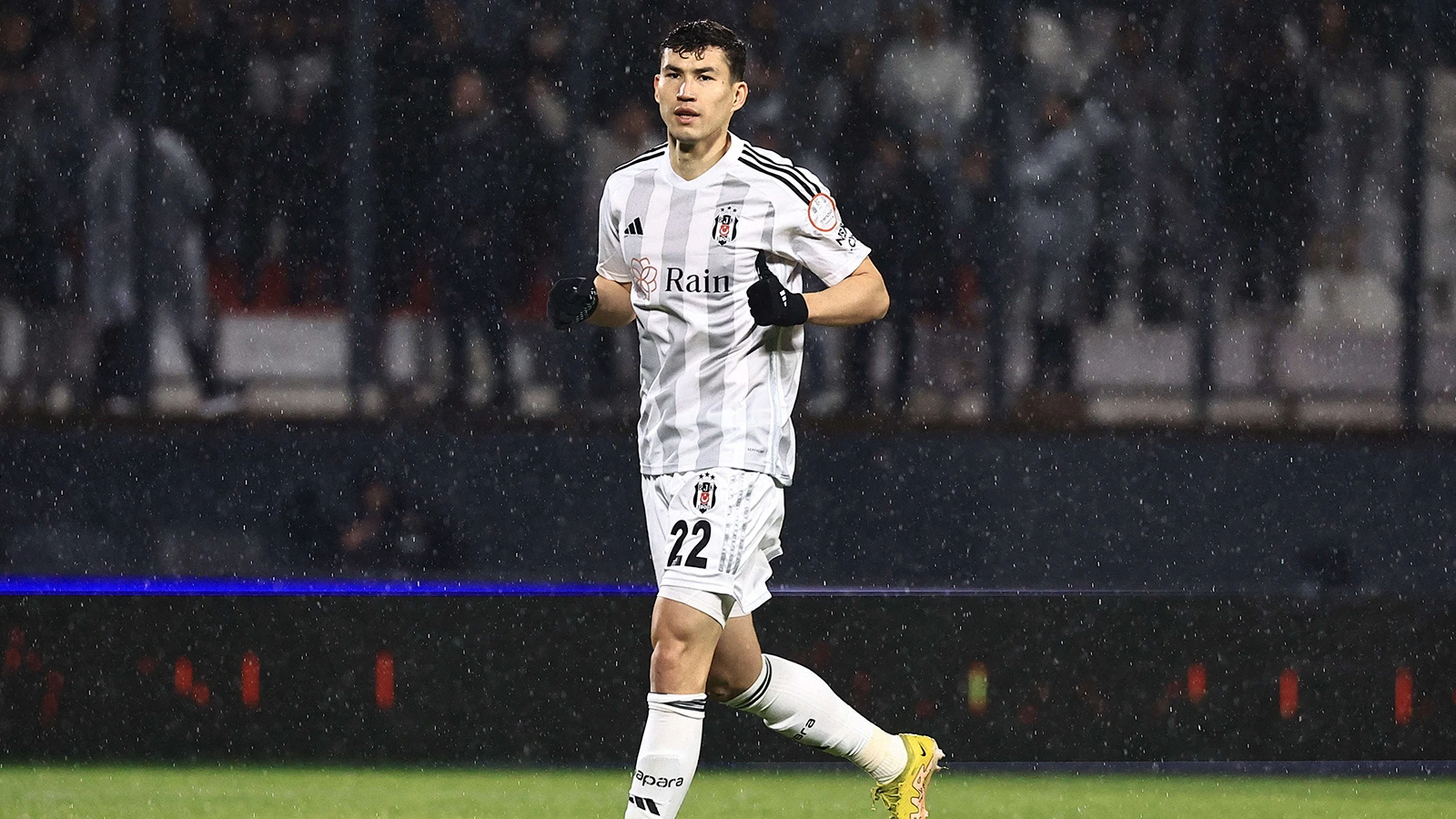 Beşiktaş ayrılığı resmen açıkladı: Bakhtiyor Zaynutdinov Dinamo Moskova'da