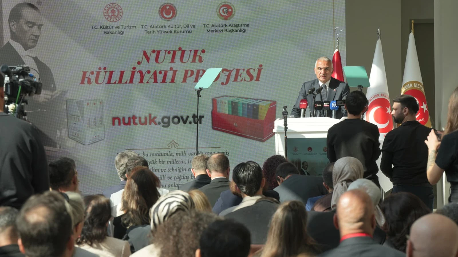Nutuk, 8 Dilde Dünyaya Açılıyor