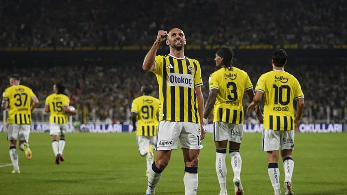 Fenerbahçe-TÜMOSAN Konyaspor maçında VAR'dan penaltı kararı!
