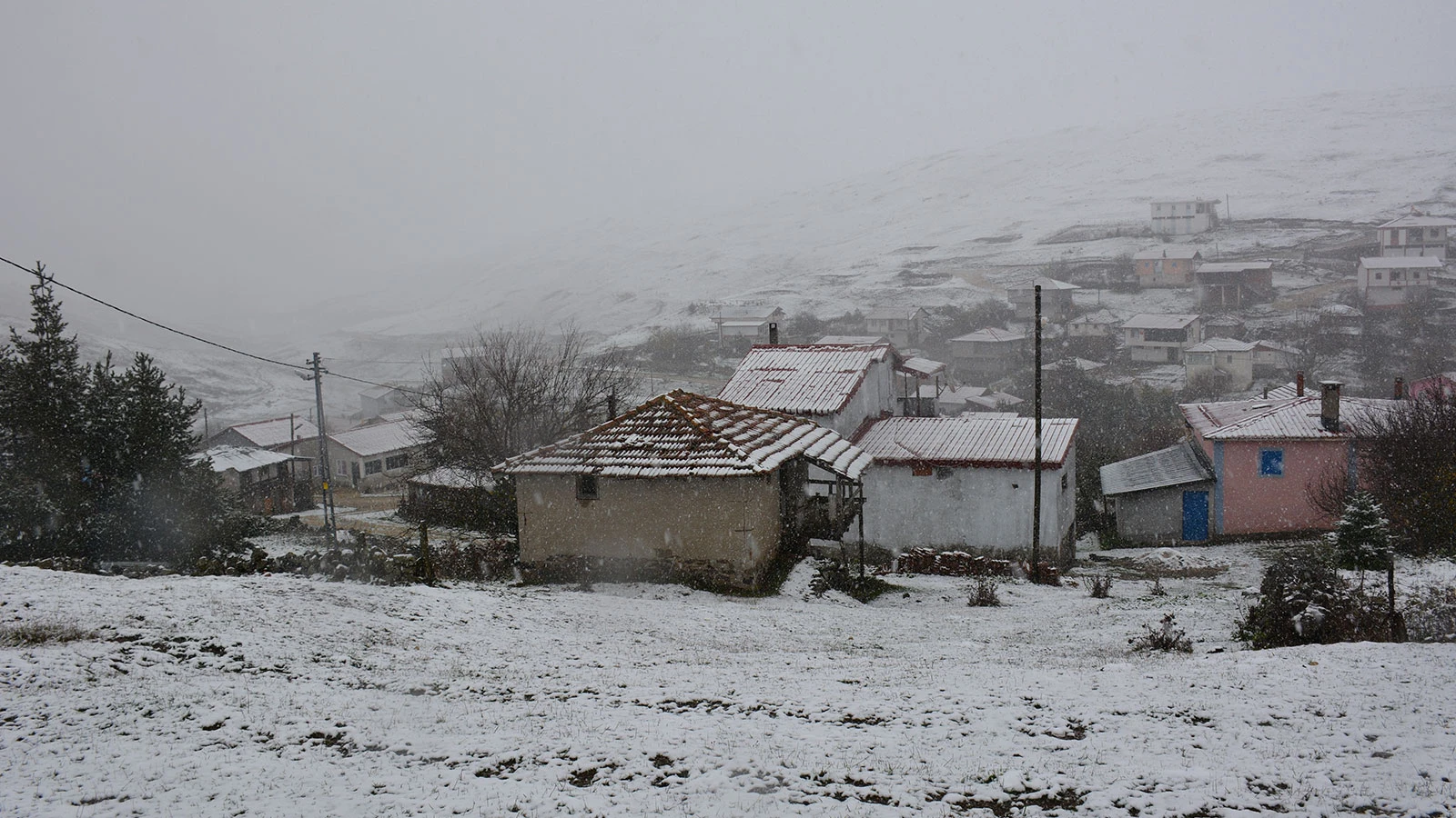 Nisan ayında kar esareti! Birçok il beyaz örtüyle kaplandı