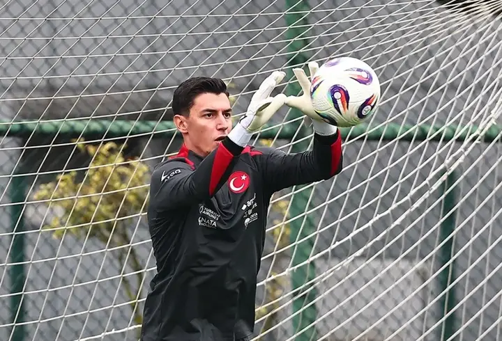 Berke Özer, Milli Takım kampından izinsiz ayrıldı!