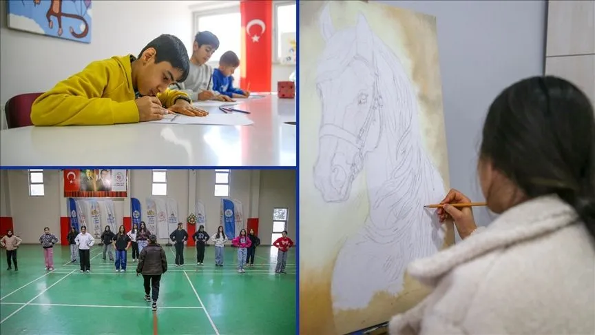 Öğrenciler tatilde gençlik merkezlerindeki faaliyetlerle ekrandan uzaklaşıyor