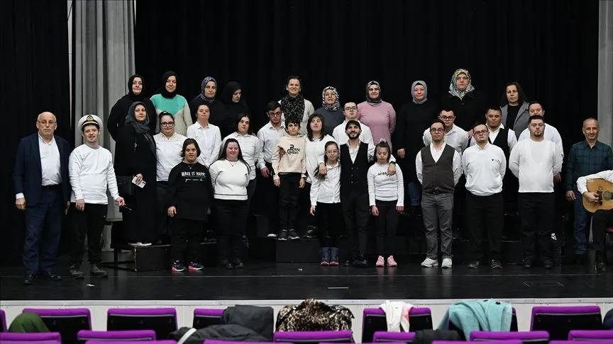 Trabzon'da down sendromlulardan oluşan koro ilk konserine hazırlanıyor
