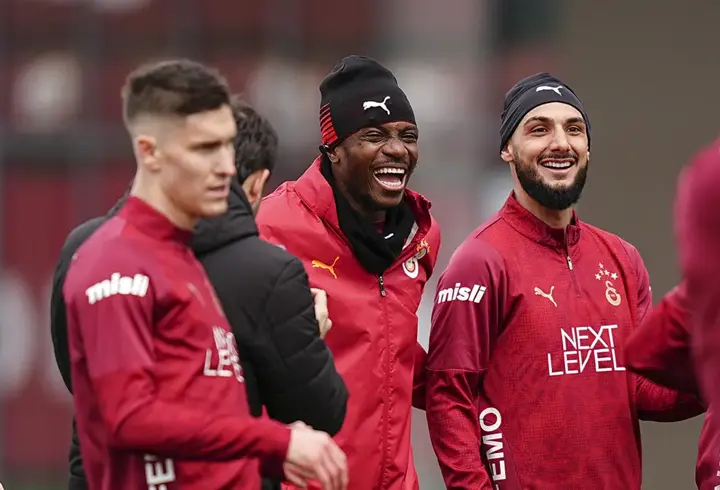Galatasaray'ın kamp kafilesinde Osimhen sürprizi