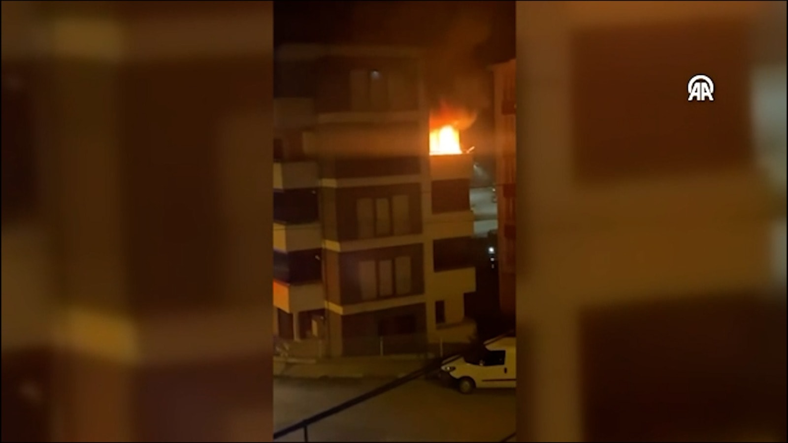 Uzaklaştırma kararı bulunan eşiyle tartışan kadın evi yaktı!