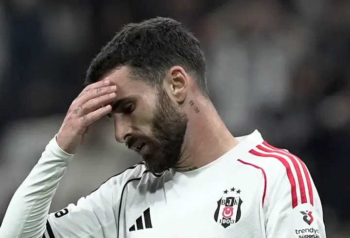 Beşiktaş defteri kapanan Rafa Silva, İstanbul'dan ayrıldı
