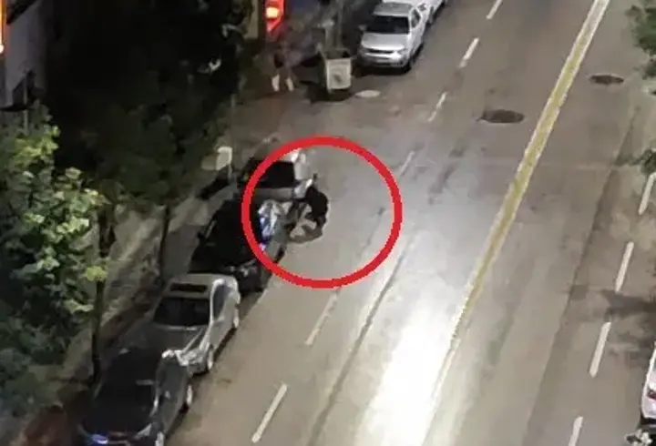Tartıştığı Kişiyi Sokakta Kovalayıp Pompalı Tüfekle Vurarak Öldürdü; O Anlar Kamerada