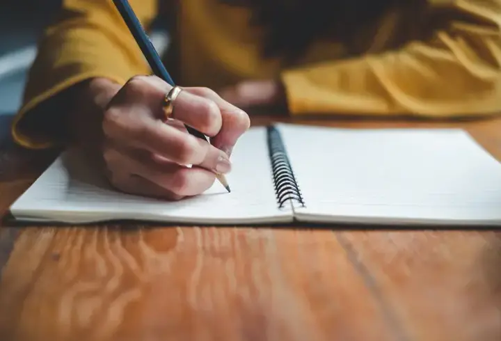 Dikte Çalışması Nedir? Dikte Nasıl Yazılır, Örnekleri Nelerdir?