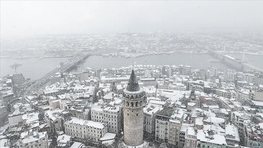 İstanbul'da yılbaşı için karla karışık yağmur ve don uyarısı