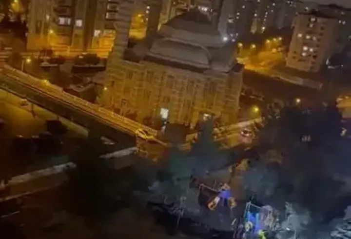 Cami hoparlöründen müzik açıp mahalleye dinlettiler