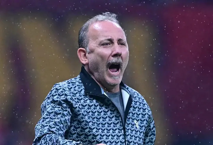 Beşiktaş'ta Sergen Yalçın, Fenerbahçe derbisine doğru hedefi koydu