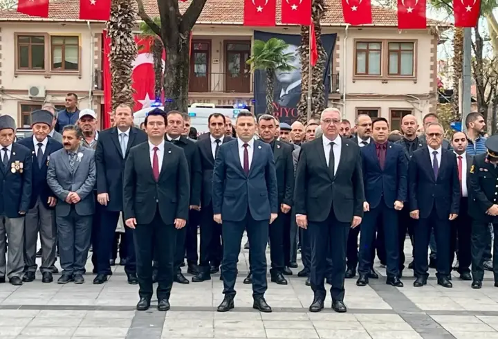 Büyük Önder Atatürk, Çanakkale'nin ilçelerindeki törenlerle anıldı