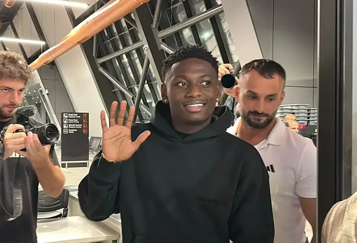 Trabzonspor, yeni transferi Kazeem Olaigbe’ye kavuştu