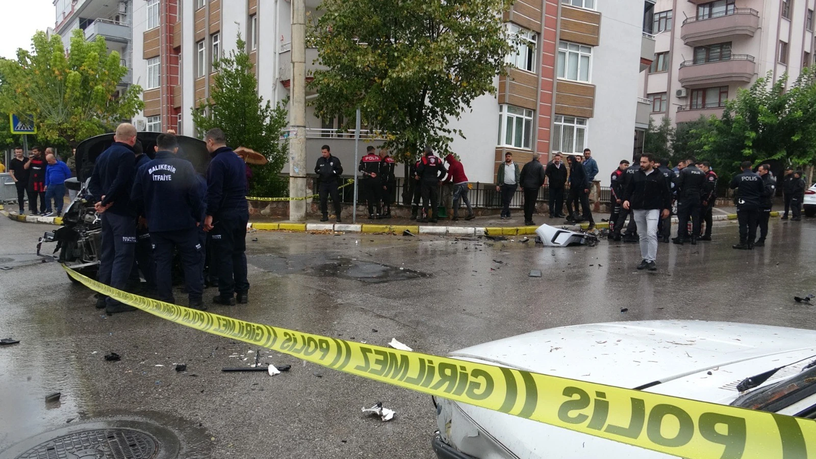 Adres Balıkesir: "Dur" ihtarına uymayan otomobil dehşet saçtı