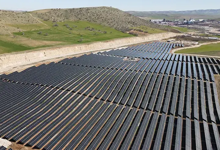 135 megavatlık iki yeni GES için 64,5 milyon dolarlık yeşil finansman