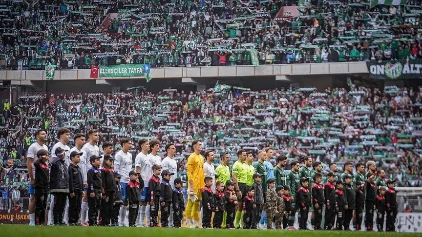 Bursaspor'un deplasman maçını 35 bin yeşil-beyazlı taraftar izledi