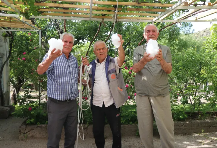 Kışın karla doldurulan kuyular, yazın serinlemek için kullanılıyor