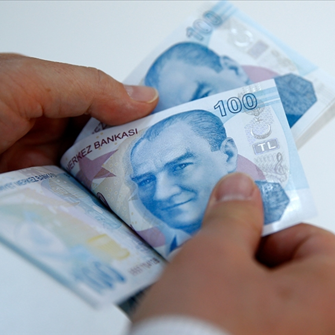 Kamu çalışanları için ikramiye ödeme tarihleri belli oldu