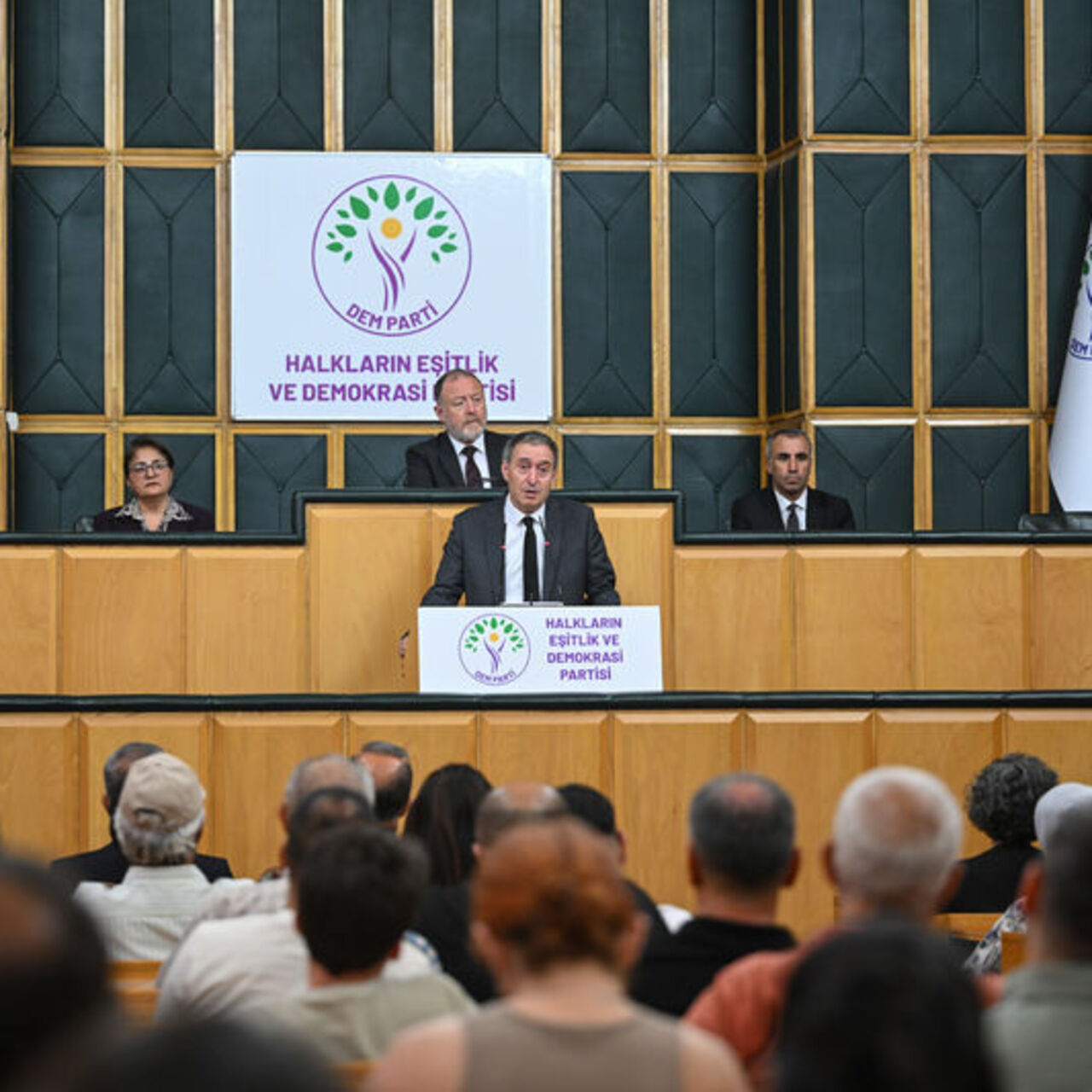 DEM Parti'den PKK'nın silahla bırakma adımı ile ilgili açıklama