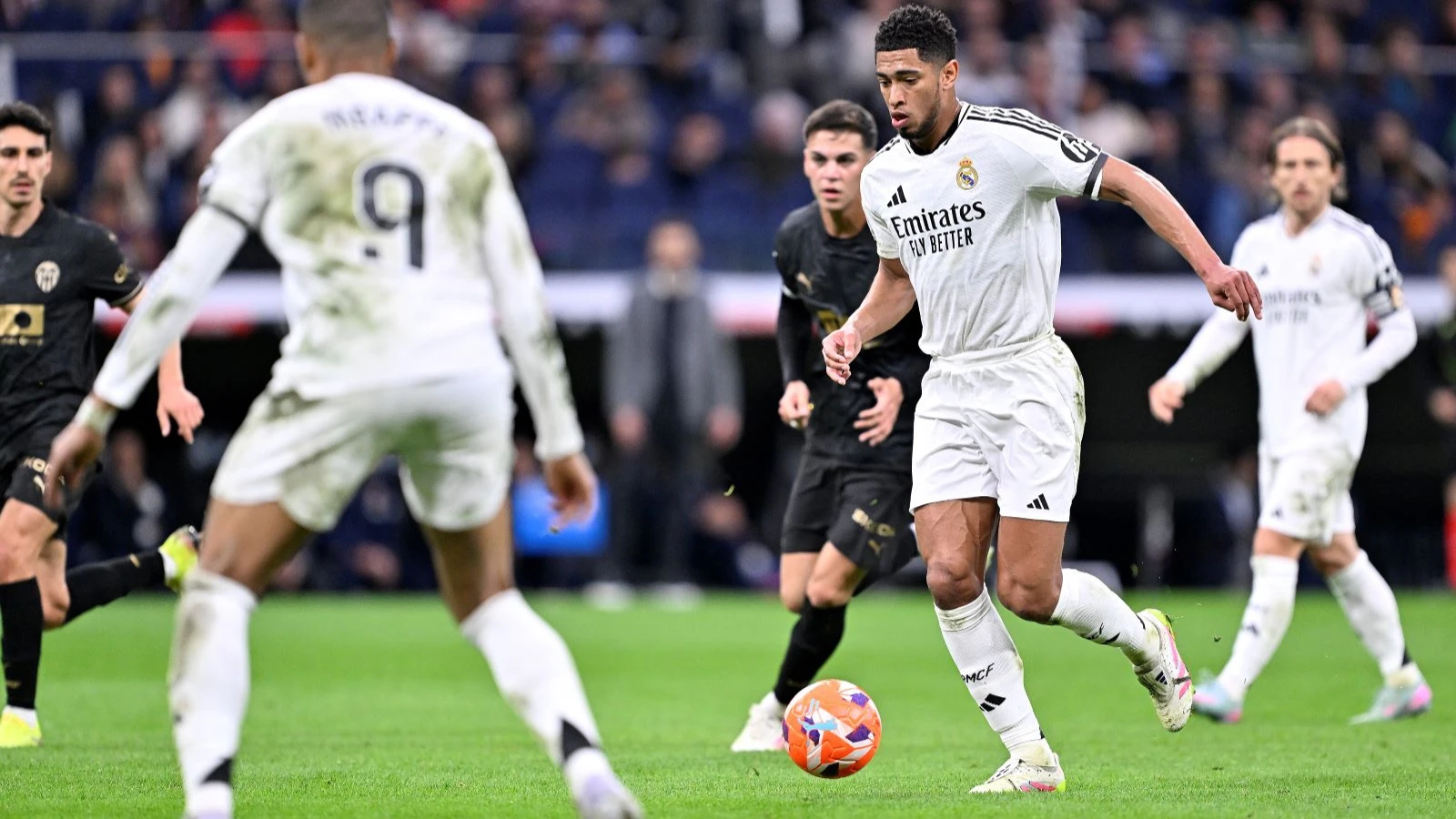Real Madrid'de 'Jude Bellingham' rolü için seçmeler başladı: Favori Arda Güler