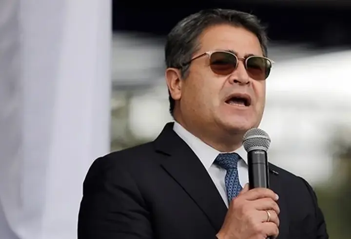 Trump, uyuşturucu mahkumu eski başkan için af çıkardı