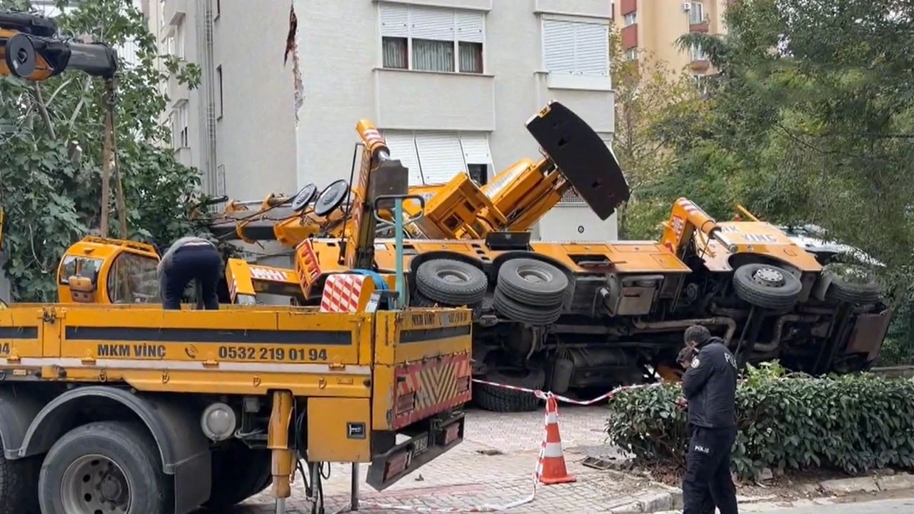 Büyük Bir Gürültüyle Yan Yattı: Kadıköy’de Mahalleliyi Sokağa Döken Olay