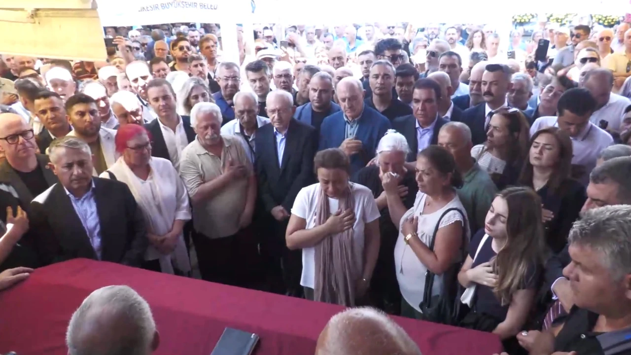 Kemal Kılıçdaroğlu'nun kardeşi Adil Kılıçdaroğlu toprağa verildi
